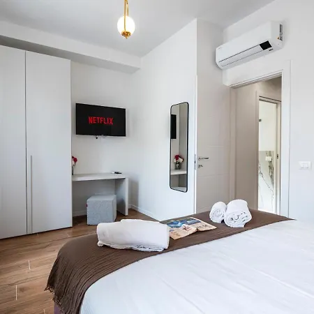 Apartment S.m.n-centro Bf48 Luxury Living With Balcony